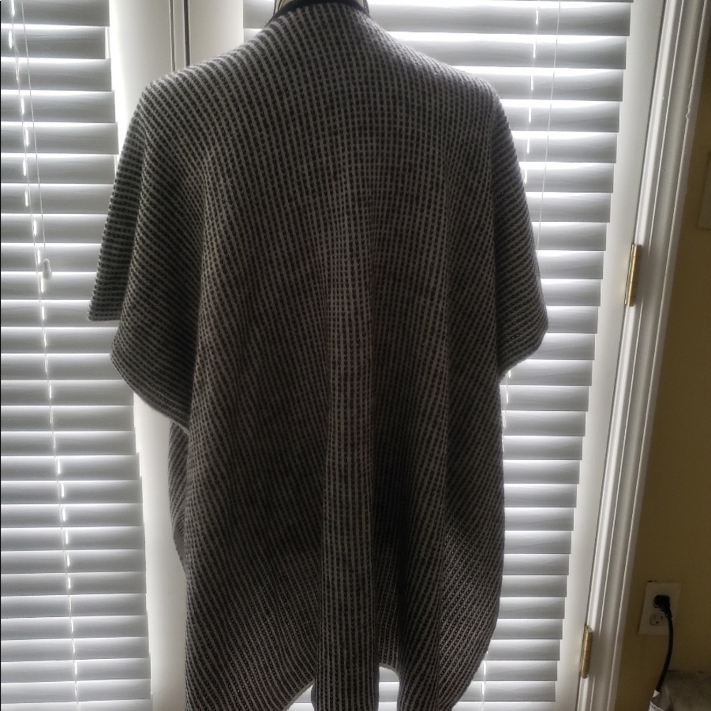 Loft Cardigan - Picture 3 of 3